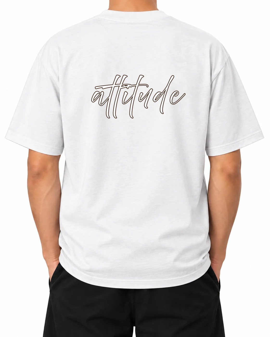 Camiseta Elite Attitude Graphic — White, modelo B vestindo a camiseta, vista traseira sobre fundo branco