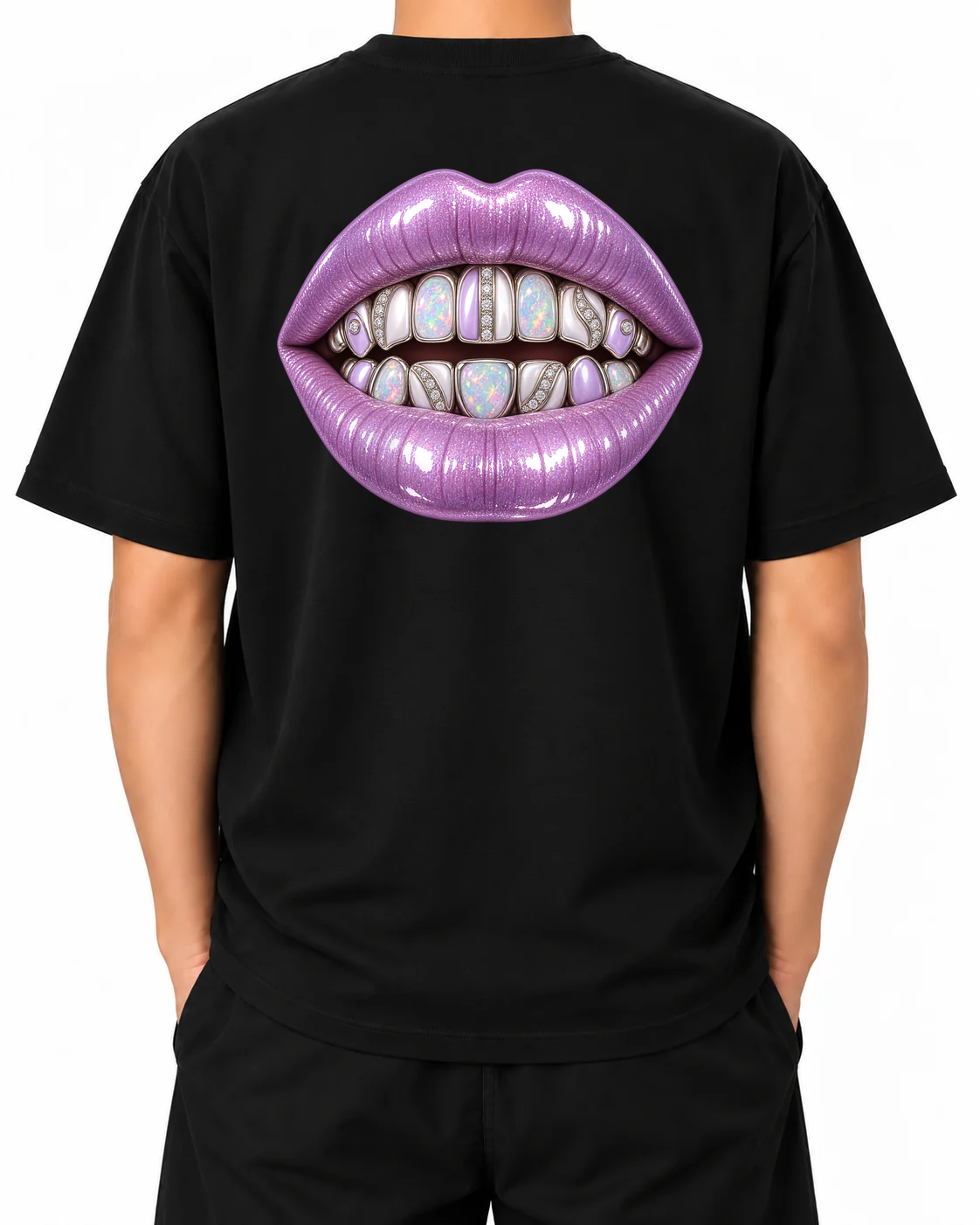 T-shirt Soft Power — Black, persona A che indossa la T-shirt, vista dal retro su sfondo bianco