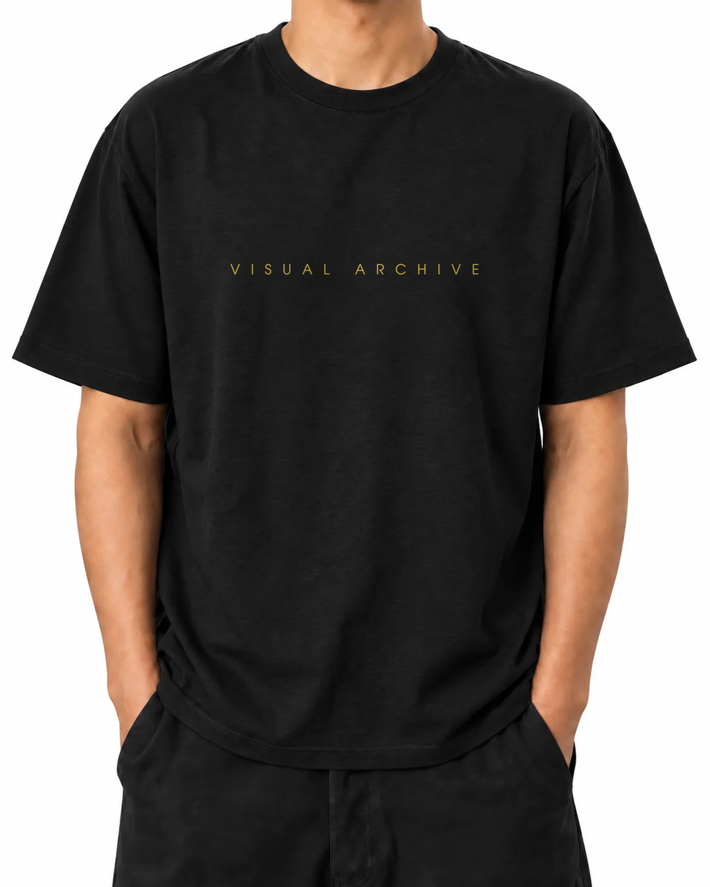 Visual Archive T-Shirt — Black, Person B, Vorderansicht; Mock-up des Originalmotivs